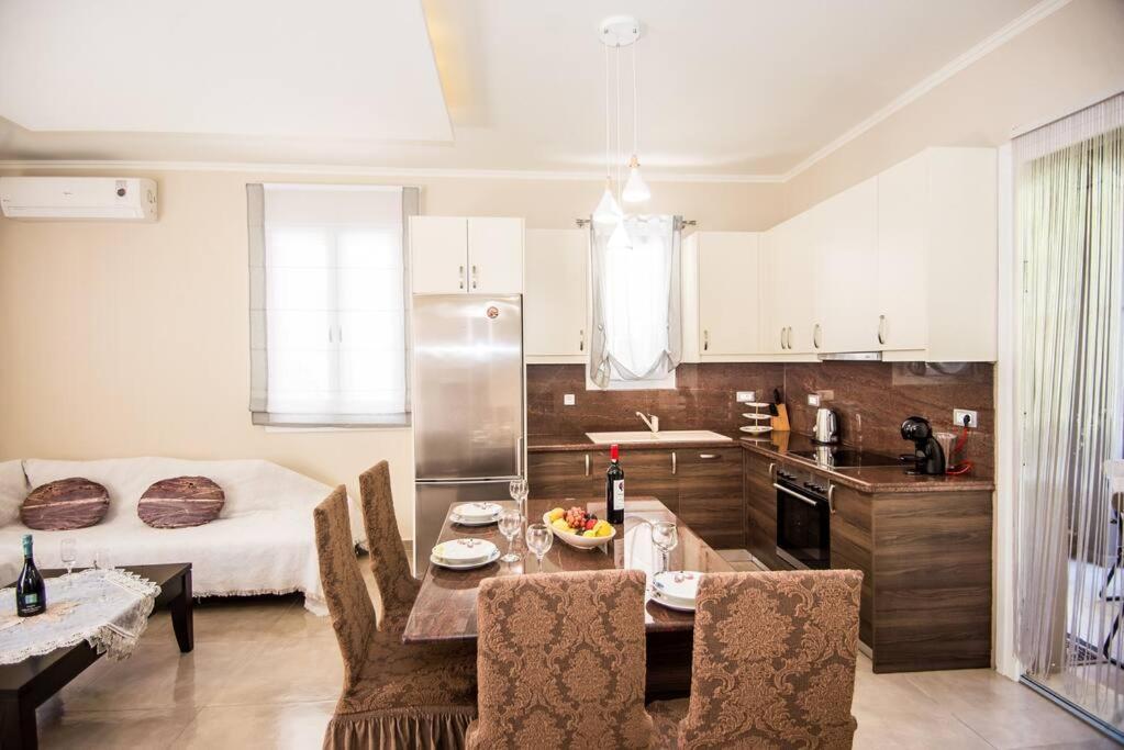 Joana Apartment Αργοστόλι Εξωτερικό φωτογραφία